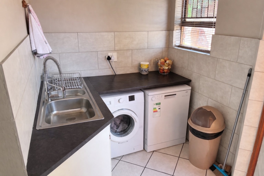 3 Bedroom Property for Sale in Langenhovenpark Free State
